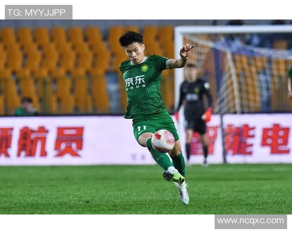 林良铭传中助攻展现出色技术能力助力球队赢得关键胜利