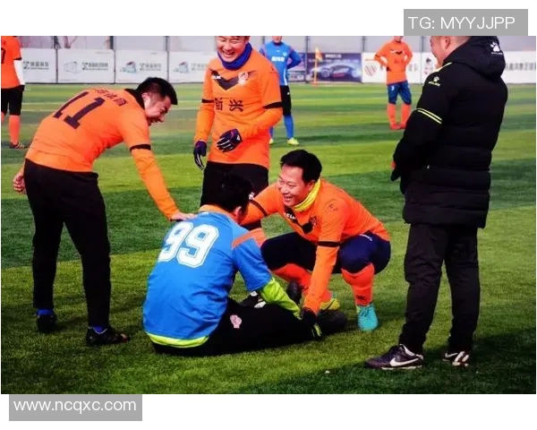 青岛海牛对决广州队林良铭展现足球激情与团队精神的巅峰对抗 青岛海牛对决广州队林良铭展现足球激情与团队精神的巅峰对抗