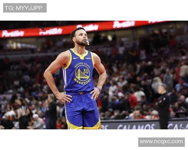 勇士主场大胜爵士，库里闪耀独步走